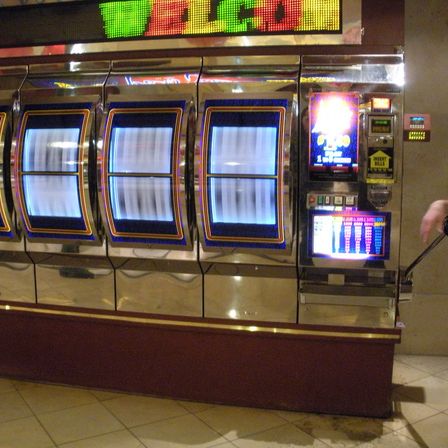 Photograph: Giant Slot Machine, OMG!